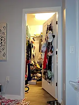 SkyelarSommer online show from 01/13/26, 06:06