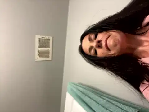 DominiqueX0 online show from 09/28/25, 03:02