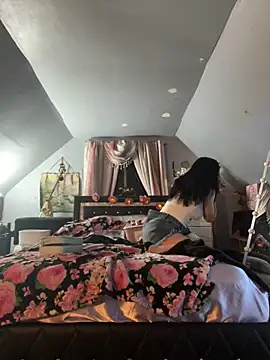 DominiqueX0 online show from 04/11/26, 12:18