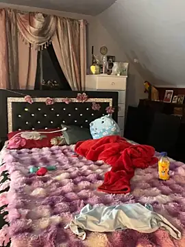 DominiqueX0 online show from 04/09/26, 02:24