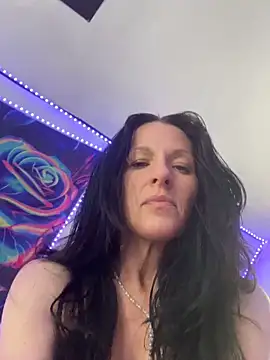 DominiqueX0 online show from 05/25/26, 06:39