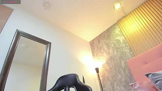 victoria  milf  online show from 12/05/25, 09:23