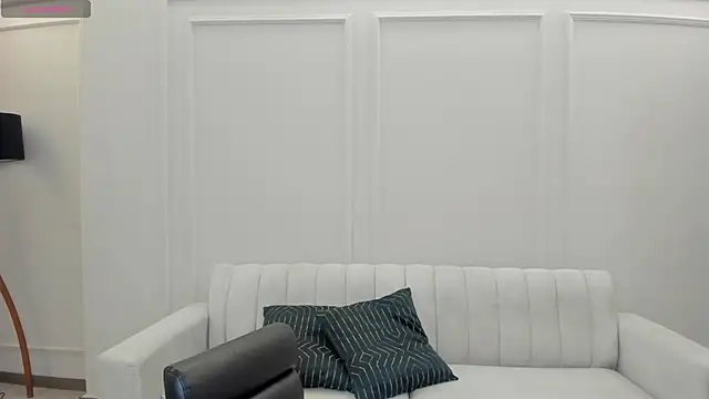 Snapshot of SunnyRivers chatting on 11/10/25, 05:18 SunnyRivers online show from 11/10/25, 05:18