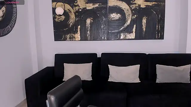 Snapshot of SunnyRivers chatting on 11/28/25, 04:40 SunnyRivers online show from 11/28/25, 04:40