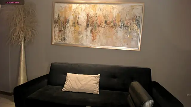 Snapshot of SunnyRivers chatting on 12/17/25, 04:45 SunnyRivers online show from 12/17/25, 04:45