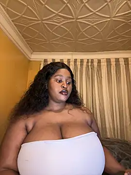 KnockoutBestie online show from 04/18/26, 06:32