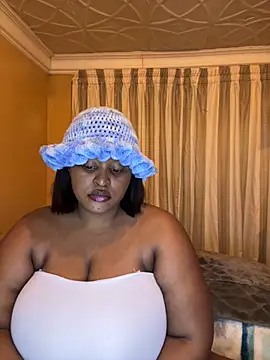 KnockoutBestie online show from 03/24/26, 06:52