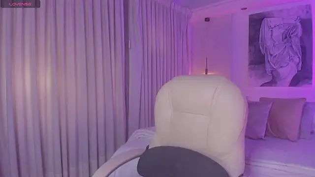 Snapshot of nathalie_rivers chatting on 01/13/26, 11:58 nathalie rivers online show from 01/13/26, 11:58