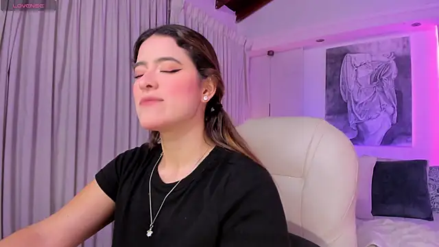 Snapshot of nathalie_rivers chatting on 02/21/26, 11:23 nathalie rivers online show from 02/21/26, 11:23