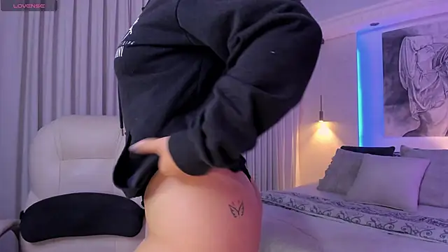 nathalie rivers online show from 04/15/26, 11:27