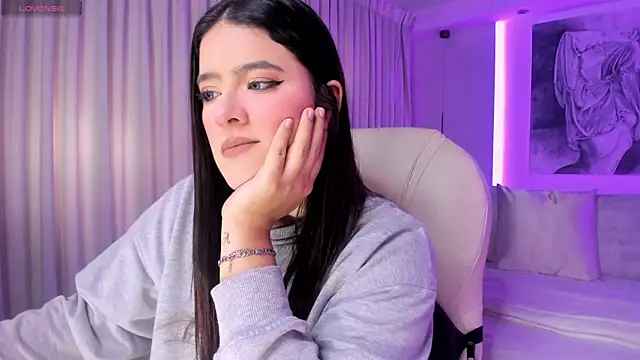 nathalie rivers online show from 11/28/25, 11:32