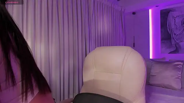 nathalie rivers online show from 12/01/25, 11:22