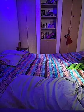 LissaThompsom online show from 11/13/25, 04:00