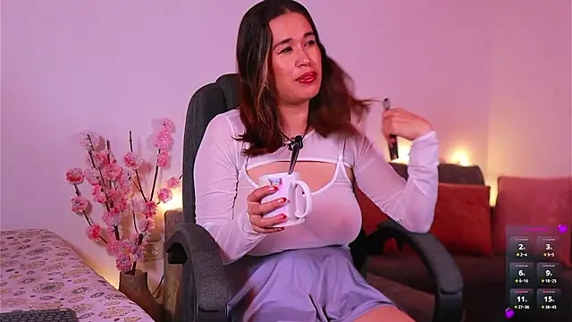 Snapshot of kathieandpovcock1 chatting on 01/19/26, 02:10 kathieandpovcock1 online show from 01/19/26, 02:10