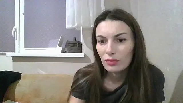 Snapshot of Carol-Rose chatting on 03/11/25, 09:04 Carol-Rose online show from 03/11/25, 09:04