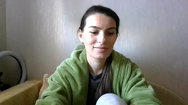 Snapshot of Carol-Rose chatting on 03/04/26, 09:39 Carol-Rose online show from 03/04/26, 09:39