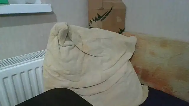 Snapshot of Carol-Rose chatting on 01/10/25, 08:48 Carol-Rose online show from 01/10/25, 08:48