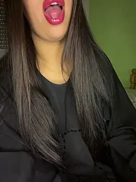 Snapshot of Mayacrayzi chatting on 06/18/26, 09:14 Mayacrayzi online show from 06/18/26, 09:14