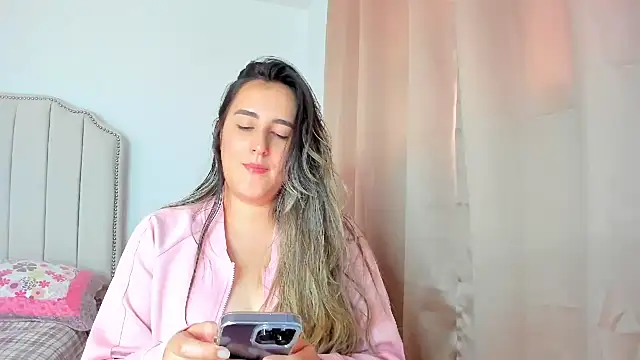 Hanna86 online show from 11/24/25, 07:03