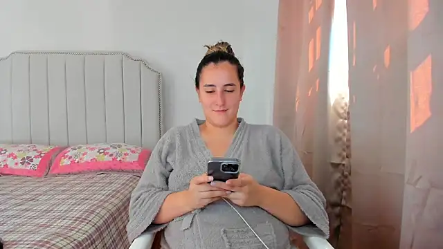 Hanna86 online show from 11/26/25, 03:45