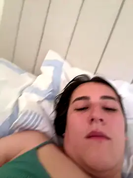 Hanna86 online show from 12/15/25, 03:51