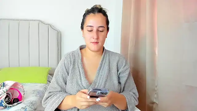 Hanna86 online show from 10/23/25, 05:00