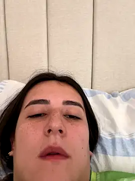 Hanna86 online show from 12/14/25, 01:39