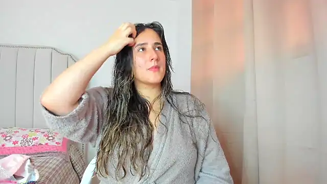 Hanna86 online show from 12/03/25, 03:44