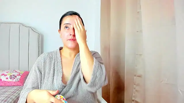 Hanna86 online show from 01/11/26, 04:36