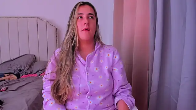 Hanna86 online show from 04/19/26, 01:56