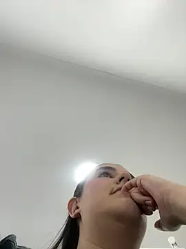 Hanna86 online show from 03/31/26, 08:33