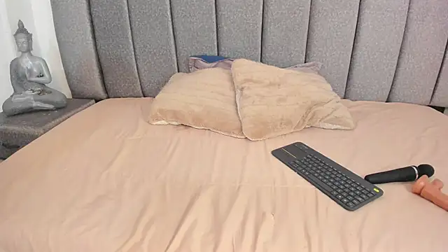 Snapshot of samantha_stan chatting on 01/11/26, 12:34 samantha stan online show from 01/11/26, 12:34