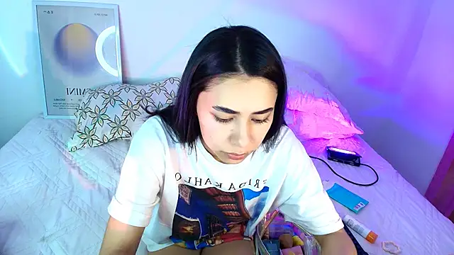 AmyOlimpo online show from 04/06/26, 10:33