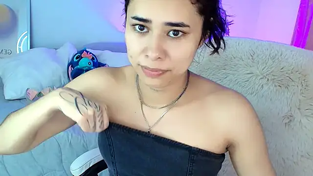 Snapshot of AmyOlimpo chatting on 06/26/26, 02:28 AmyOlimpo online show from 06/26/26, 02:28