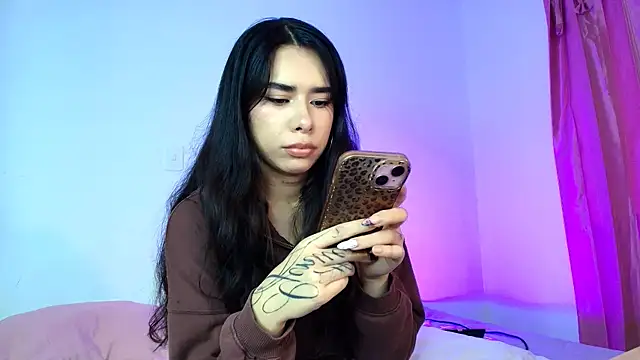 AmyOlimpo online show from 04/22/26, 11:11