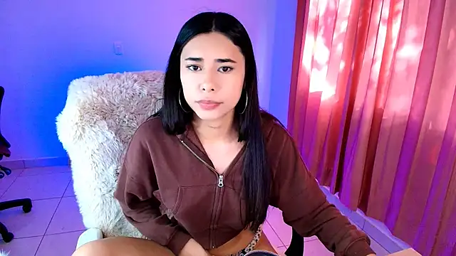 AmyOlimpo online show from 12/19/25, 01:57