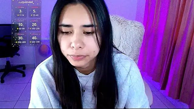 AmyOlimpo online show from 11/21/25, 05:28