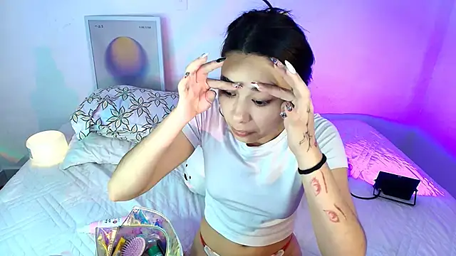 AmyOlimpo online show from 04/02/26, 08:48