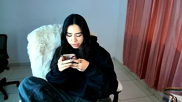 AmyOlimpo online show from 01/13/26, 06:39