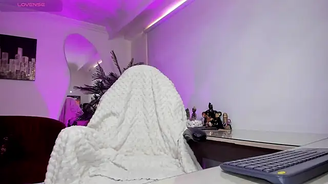 NebetColin online show from 10/30/25, 07:11