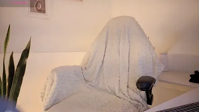 NebetColin online show from 03/27/26, 07:59