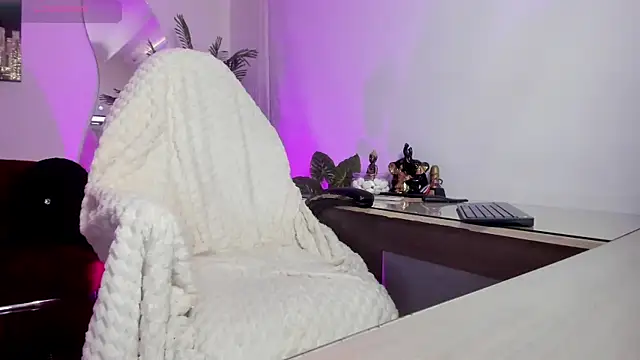 NebetColin online show from 10/29/25, 07:24