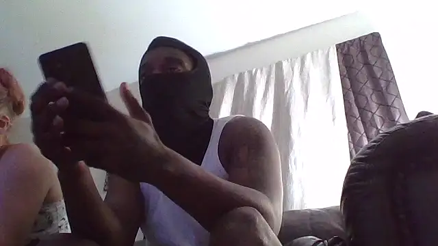 Snapshot of Annonymous607 chatting on 10/13/25, 05:20 Annonymous607 online show from 10/13/25, 05:20