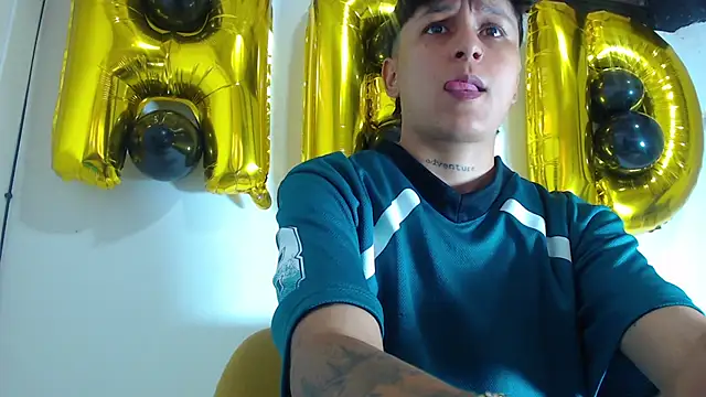 Tamarahryan online show from 12/15/25, 01:17