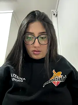 croftsmila online show from 10/27/25, 11:27