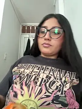 croftsmila online show from 11/17/25, 08:46