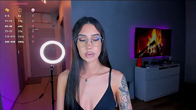 HannaHey online show from 10/22/25, 12:59