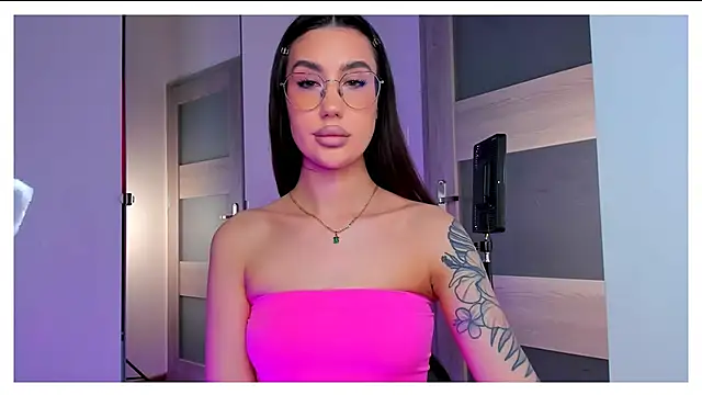 HannaHey online show from 04/03/26, 01:39