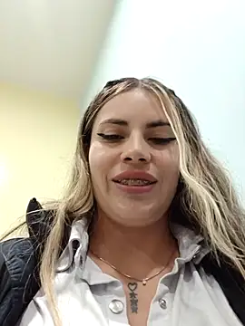 Misscata1106 online show from 04/15/26, 07:58