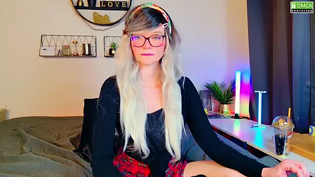 Kittychatte online show from 02/18/25, 08:47